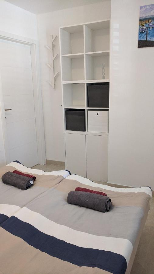 Apartma Ela โคเปร์ ภายนอก รูปภาพ